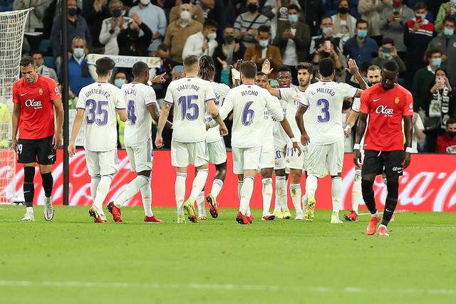 热火大胜活塞止4连败 三巨头49分太阳胜黄蜂